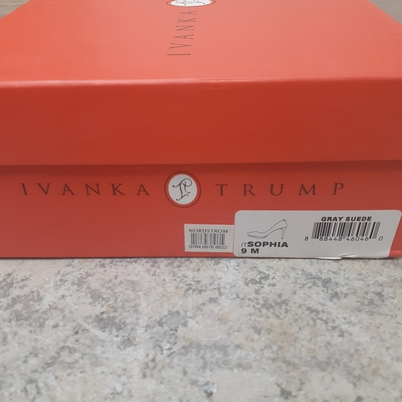 Shoes - Picture 3 of 4